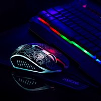 Gaming-Set Tastatur, Maus und Mauspad, Kabelgebunden, RGB Beleuchtung, 2400dpi